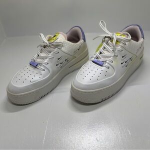 Women’s Nike Air Force 1 sage low size 8 1/2